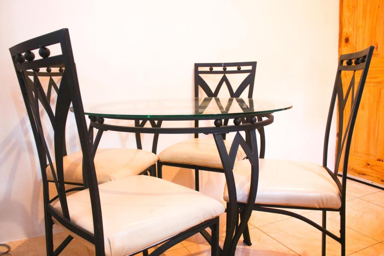 Van Villa Guesthouse 네그릴 외부 사진
