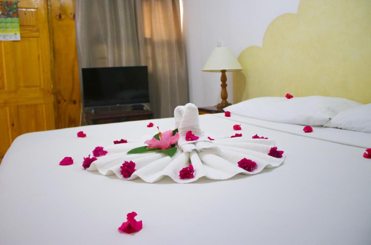 Van Villa Guesthouse 네그릴 외부 사진