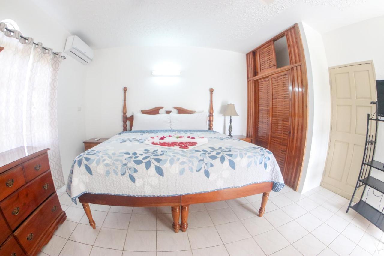 Van Villa Guesthouse 네그릴 외부 사진