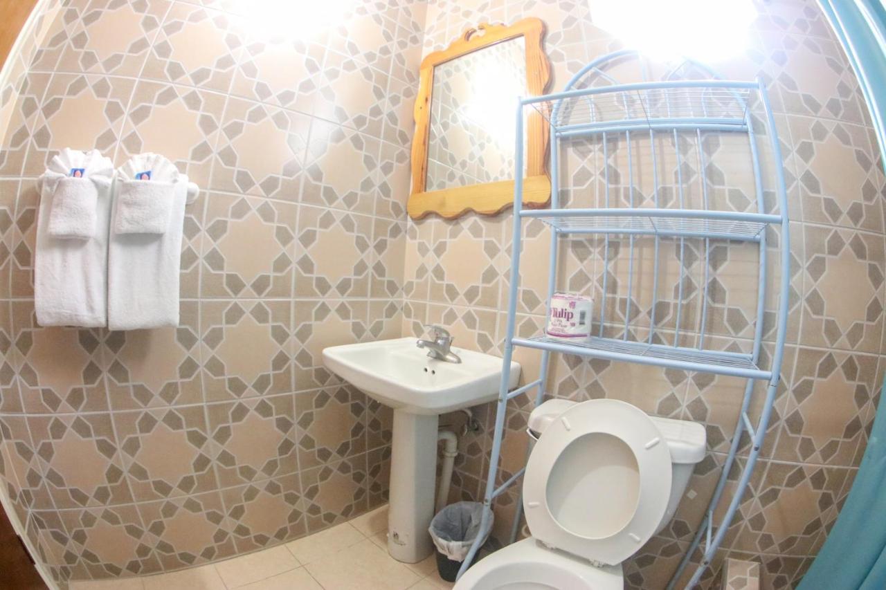 Van Villa Guesthouse 네그릴 외부 사진